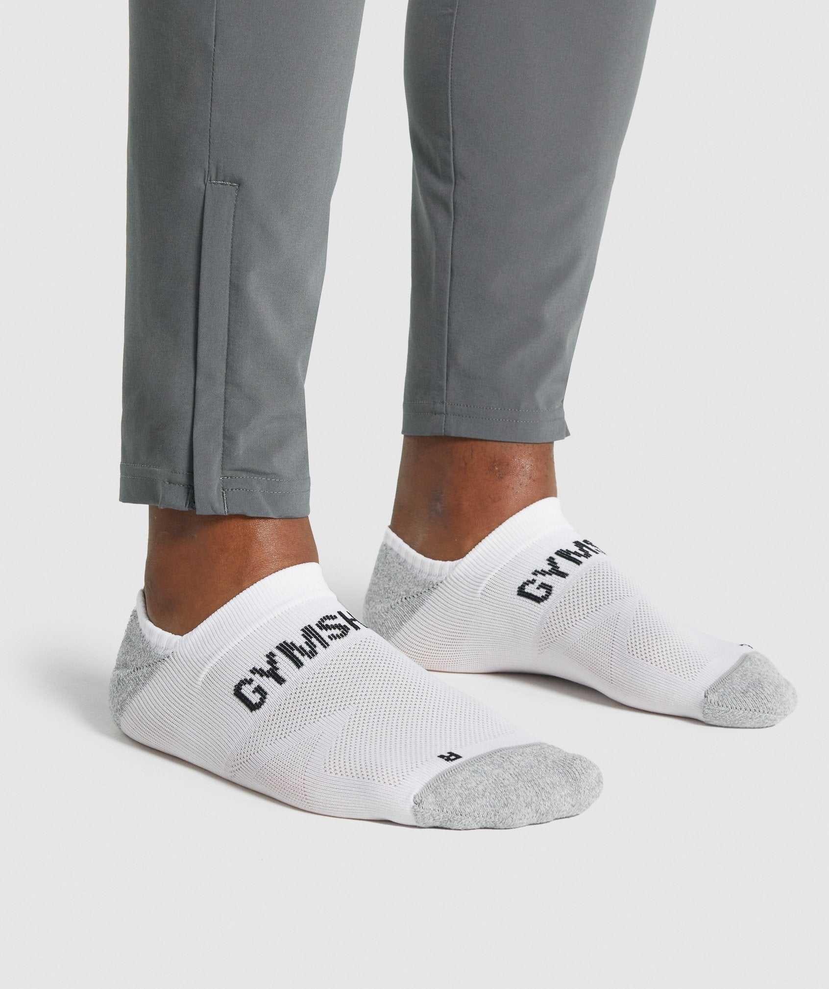 Akcesoria Damskie Gymshark No Show Performance Socks Białe | IDLK10569