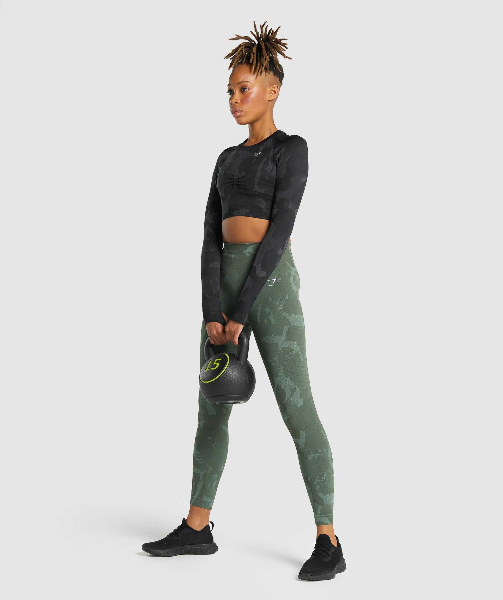 Najfatalniejszy Damskie Gymshark Adapt Camo Seamless Long Sleeve Crop Czarne | TIEN45768